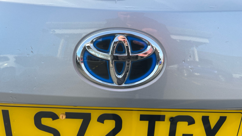 Toyota Corolla 2.0 VVT-i Hybrid Design 5dr CVT Hybrid Estate